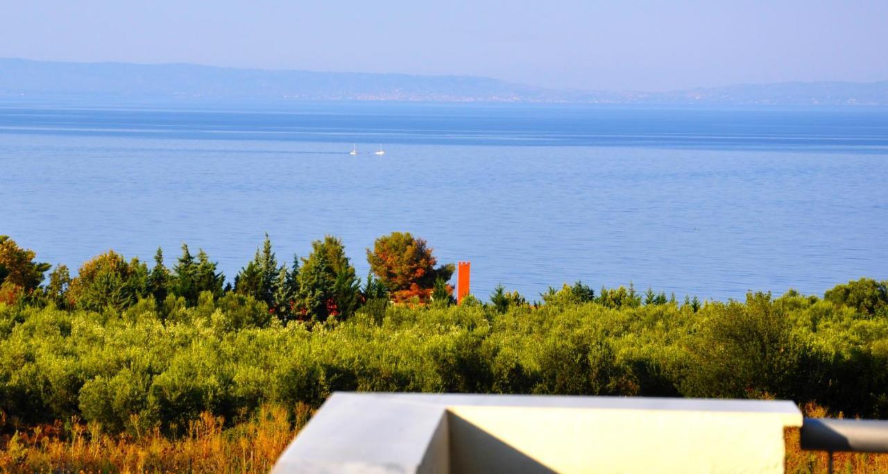 Jason's Sea View Apartment *